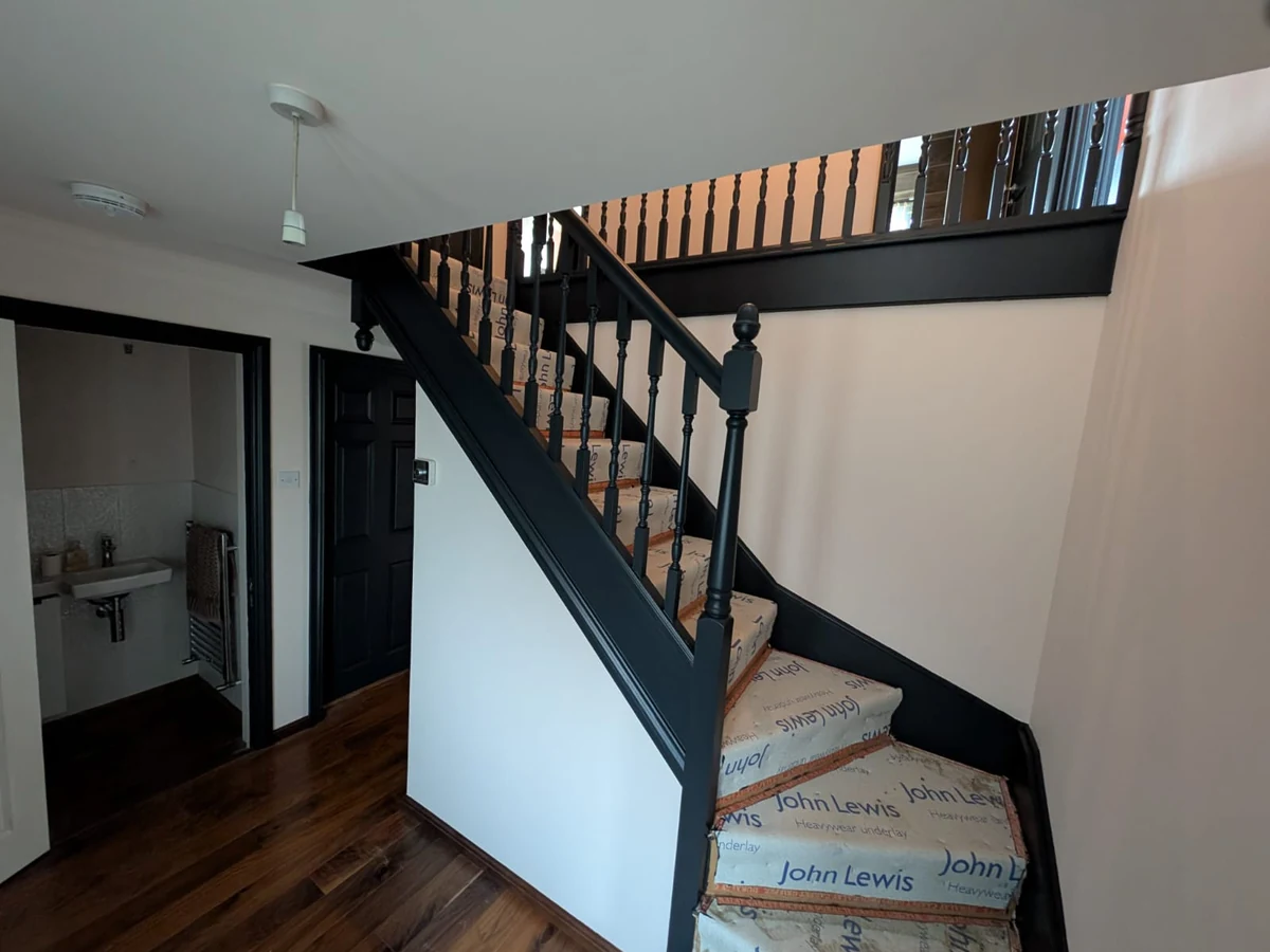 staircase-painting-cream-balustrade-henley-on-thames-decorators-2 Staircase Painting in Henley On Thames by Henley-on-Thames Decorators